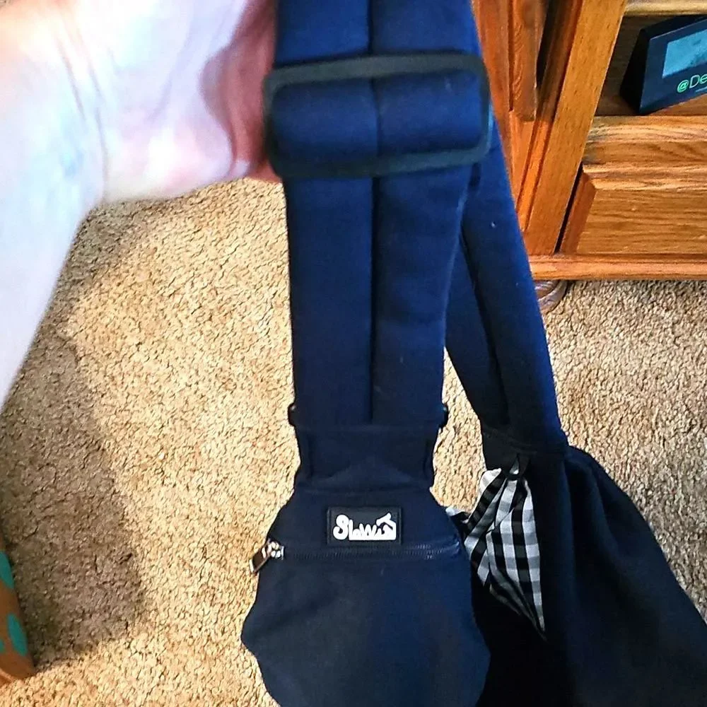 Pet Carrier Navy Blue With Blavk And White Checked Interior N w/o T